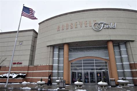 One Person Was Shot During Apparent Robbery at Roosevelt Field Mall - WSJ