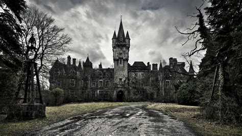 The 10 Scariest Haunted Castles In The World