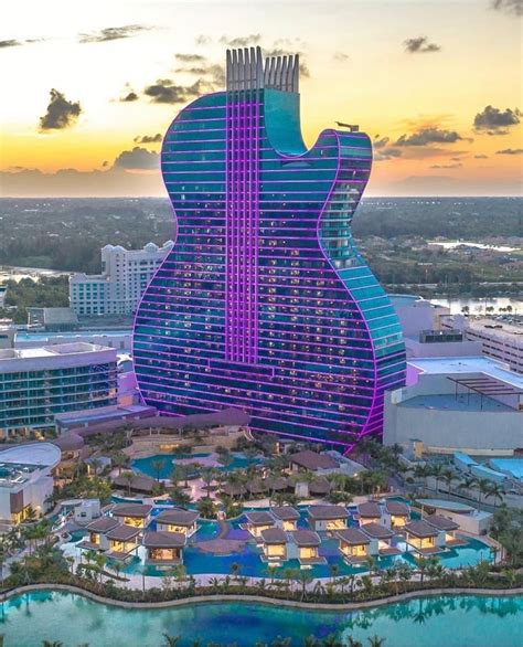 Hard Rock apre in Florida il primo hotel a forma di chitarra al mondo