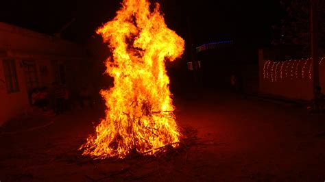 Happy Bhogi: Know Importance of Bhogi Pongal Festival And How It is ...