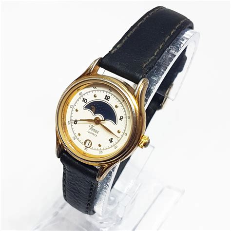 Vintage Timex Moon Phase Watch | Luxury Gold-tone Watches – Vintage Radar