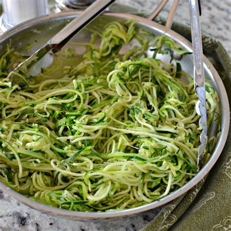 Zucchini Noodles | RecipeLion.com