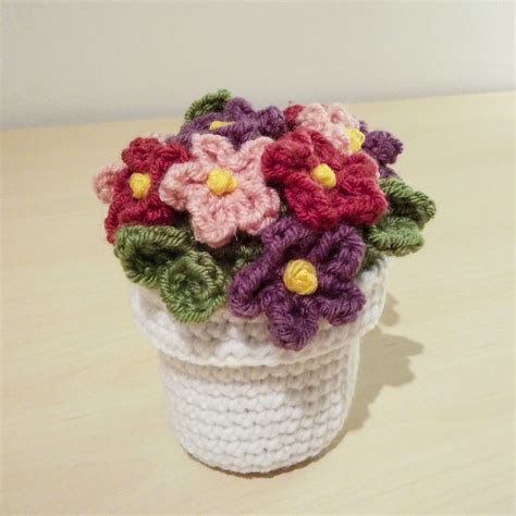 Crochet flower pot, free pattern from Lion brand yarn | Crochet ...