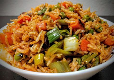 Veg Fried Rice Recipe | VegeCravings