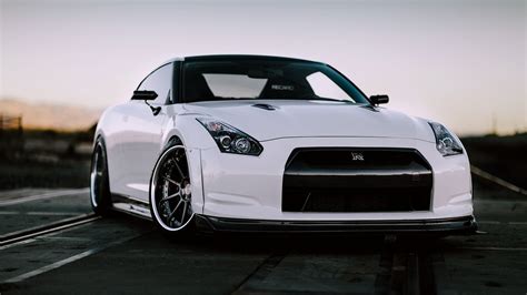 Nissan GT-R Wallpapers Images Photos Pictures Backgrounds