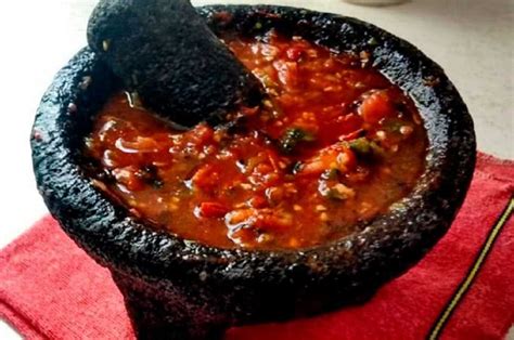 Salsa roja en molcajete: rica receta para acompañar tus comidas