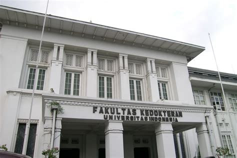 Universitas Indonesia (UI) Salemba – Hotel dekat Kampus