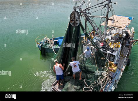 Sea of galilee fishing hi-res stock photography and images - Alamy