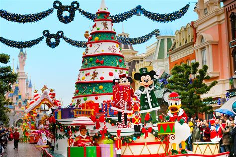 ED92 | : When Disneyland Paris begins to look a lot like Christmas