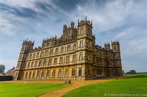 Downton Abbey House / Highclere Castle Tour Is A Must For Downton Abbey ...