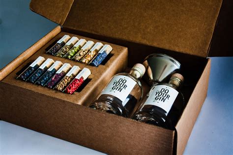 40+ Foolproof & Thoughtful Gifts for Gin Lovers (Updated 2022)