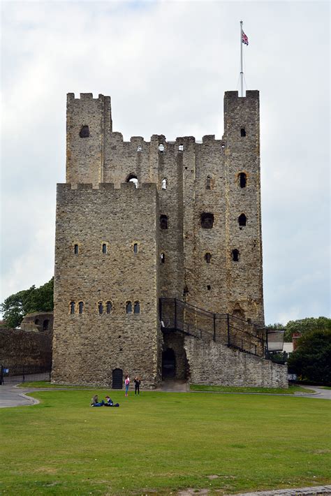 Great Castles - Gallery - Rochester Castle