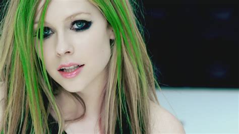 SMILE MV - Avril Lavigne Image (22206279) - Fanpop