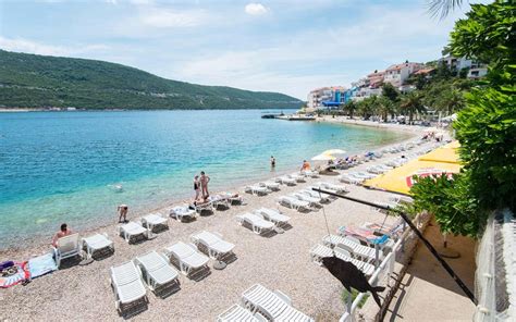 Neum: Bosnia’s sole sea resort | Sea resort, Bosnia, Neum bosnia and ...