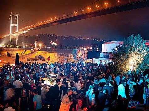 Istanbul Nightlife: Where to Dance, Eat, Drink, and Spot Celebs | Condé ...