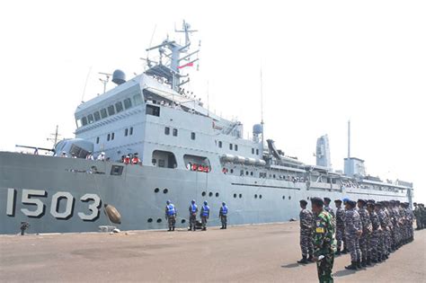 Timba Ilmu dari TNI AL, Dua Kapal Perang Malaysia Kunjungi Surabaya ...