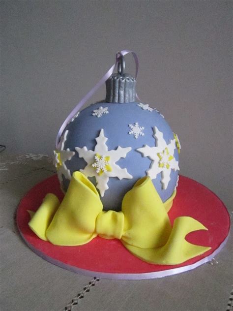 Christmas Bauble Cake - CakeCentral.com