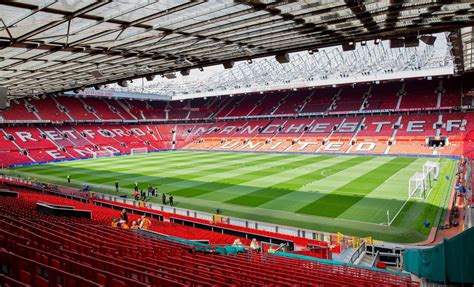 Man United to borrow £200m to expand Old Trafford by 15,000 seats ...