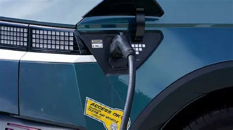 Ind. Plans 100 Fast-Charging Stations on Major Roads - Woodall's ...