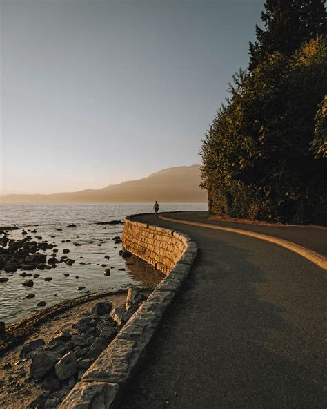 The seawall at sunset : r/vancouver