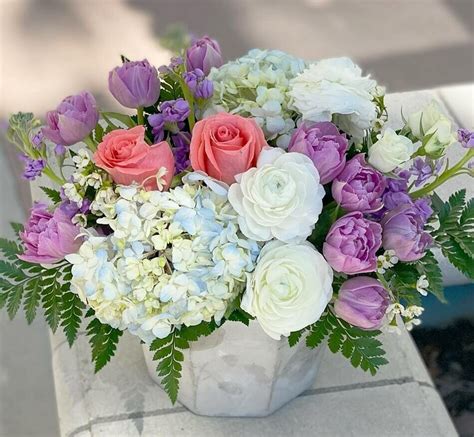 10 Best Flower Delivery Services in Bakersfield, CA - Petal Republic