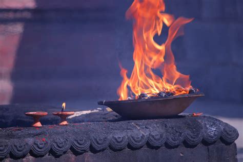 Participate in a Pashupatinath Aarti Ceremony - Kated