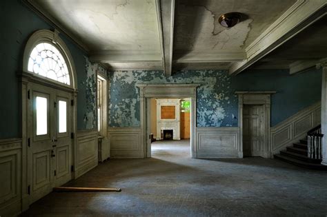 Inside creepy abandoned mansions around the world (copy) | lovemoney.com