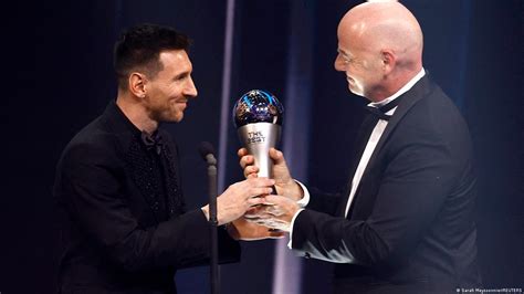 Lionel Messi named FIFA men's player of the year 2022 – DW – 02/27/2023