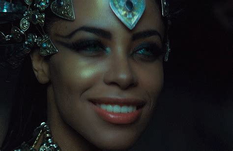 Aaliyah in Queen of the Damned (2002) | Aaliyah, Queen of the damned ...