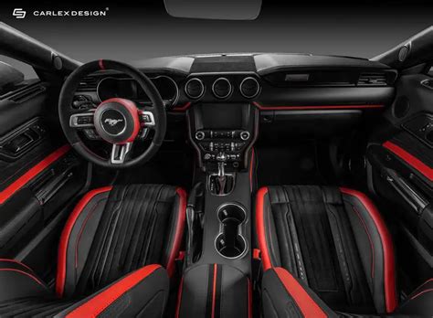 Interior de diseño Carlex en el Ford Mustang Cabriolet 2020