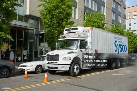 Sysco Truck Stock Photo - Download Image Now - Truck, Apartment ...