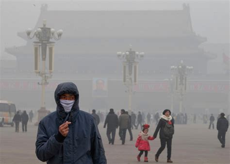 Smog pollution chokes Beijing, China air - The Washington Post