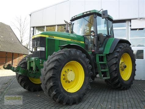 John Deere 7710 Tractor - technikboerse.com