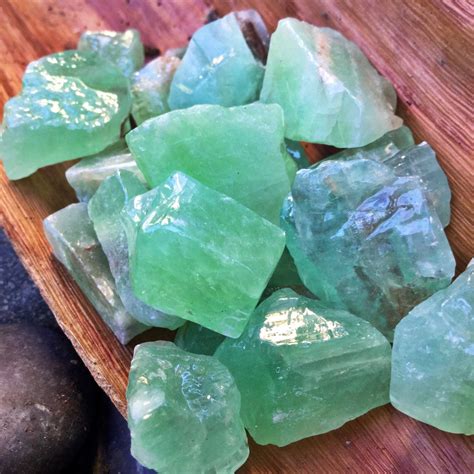 Raw Green Calcite Crystal (Grade A Natural) Rough Crystal Stones ...