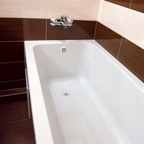 2017 Bathtub Refinishing Cost | Tub Reglazing Cost