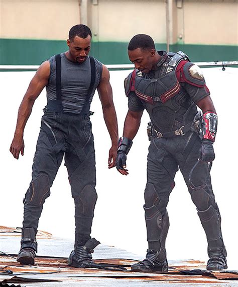 13 Photos Of Avengers With Their Stunt Doubles Reveal The Real ...