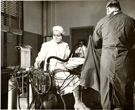 Barnes Hospital operating room in 1951. Old Hospital, Hospital Photos ...