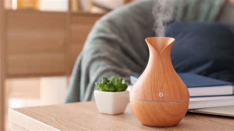 Tiny Desk Humidifiers That’ll Moisturize the Air—And Your Dry Skin ...