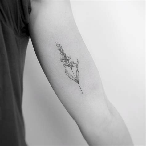 Top 83+ gladiolus august birth flower tattoo - in.coedo.com.vn