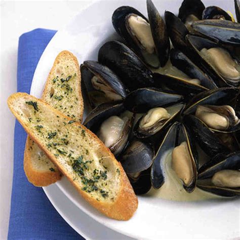 This dish is based on classic moules mariniere, with a bit of cream ...