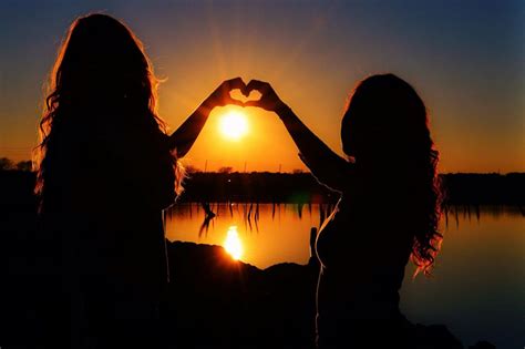 #Silhouette #Photography #sunset #bestfriend #poses | Shadow pictures ...