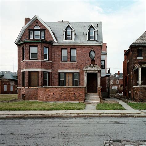 Deserted Places: Detroit's Abandoned Houses