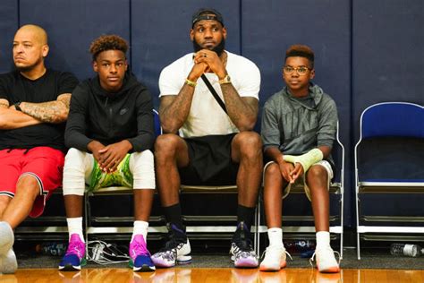 LeBron James' sons Bronny and Bryce both sign NIL deals with Klutch Sports