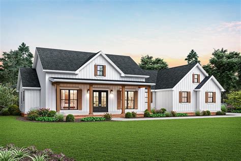 Plan 69755AM: Modern Farmhouse Plan with Vaulted Great Room and Outdoor ...