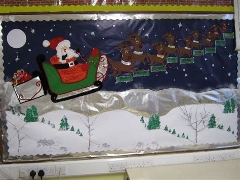 Display idea? Corridor? | Christmas classroom, Christmas school crafts ...