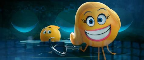 The Emoji Movie TV Spot - Meet Smiler (2017)