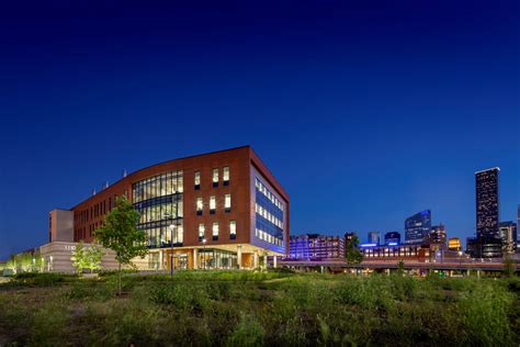 University of Houston-Downtown Sciences and Technology Building