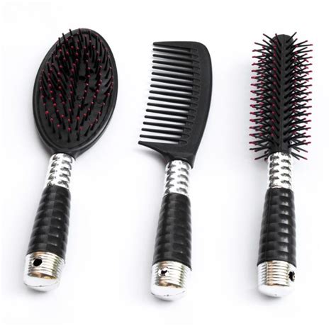 What’s Better, a Beard Comb or Brush? This is a Detailed Comparison ...