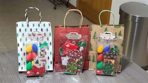 #christmas #dollartree Diy Christmas Goody bags for Co-workers - YouTube