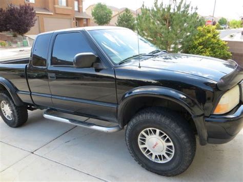 Purchase used 2000 GMC Sonoma SLS Extended Cab ZR-2 4x4 Pickup 3-Door 4 ...